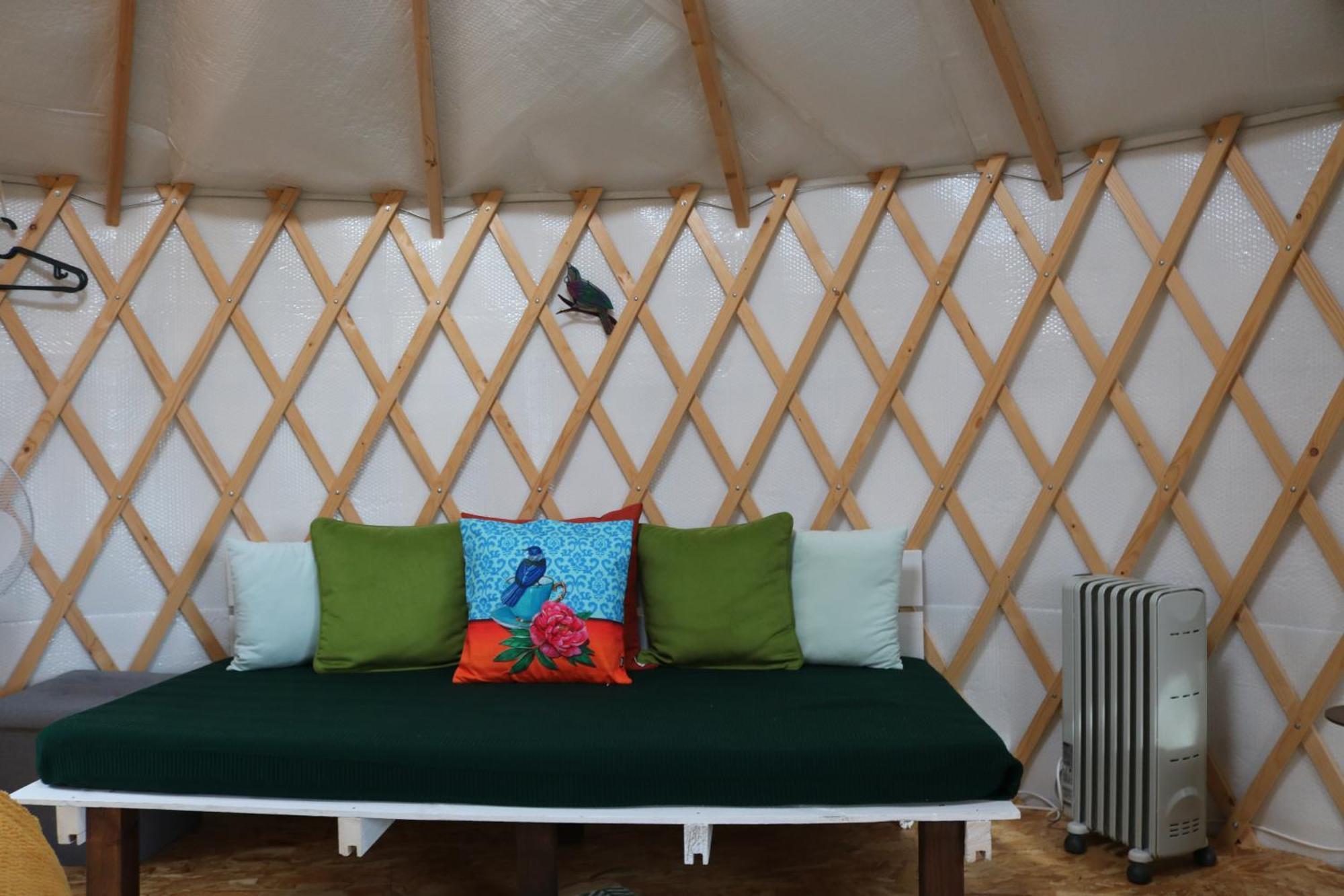Tui's Nest Glamping Hébergements insolites Faverolles  Esterno foto