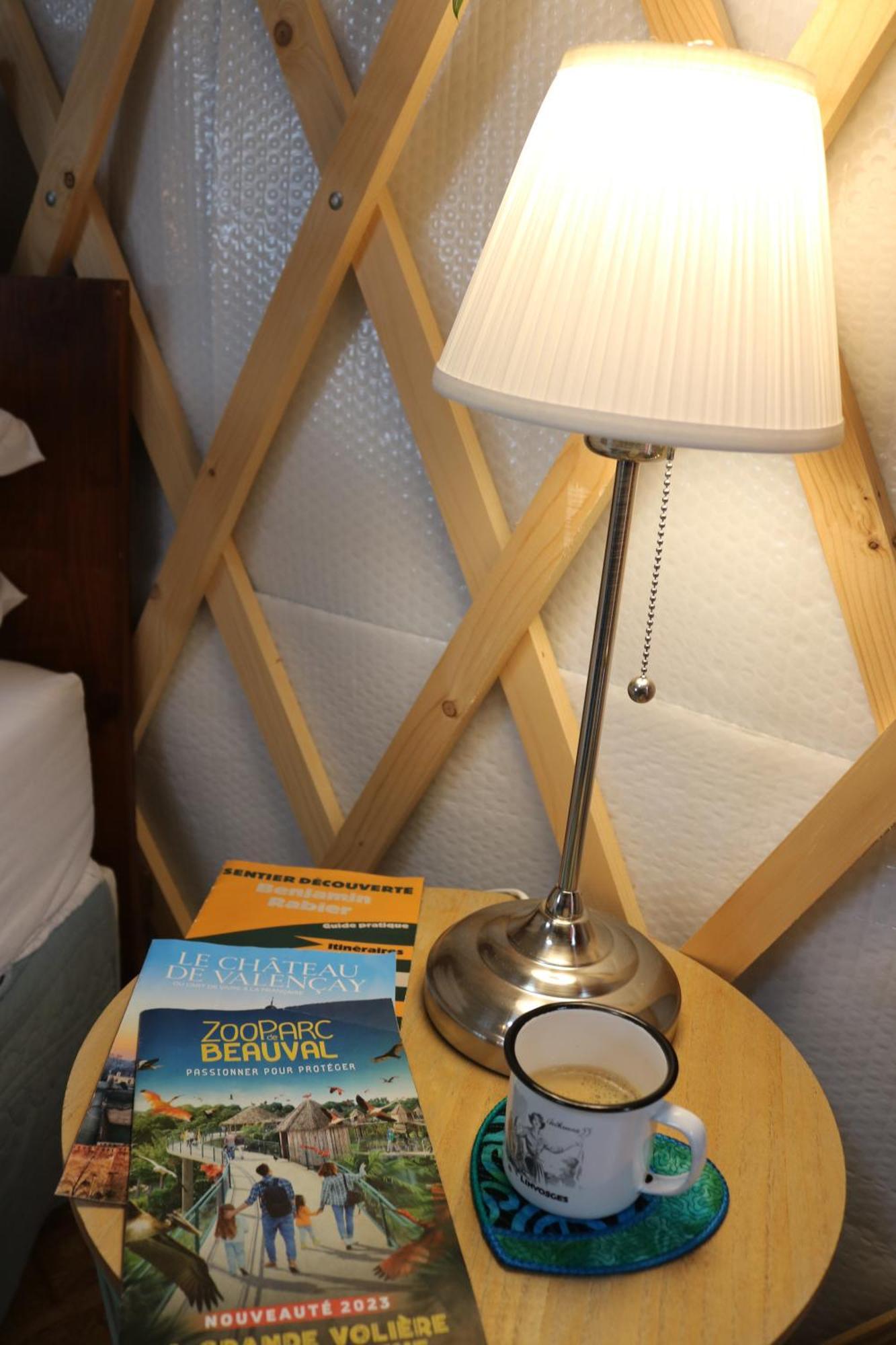 Tui's Nest Glamping Hébergements insolites Faverolles  Esterno foto